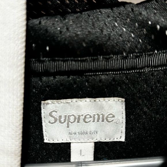 Supreme hooded Hockey Jersey White size L used - Picture 3 of 6